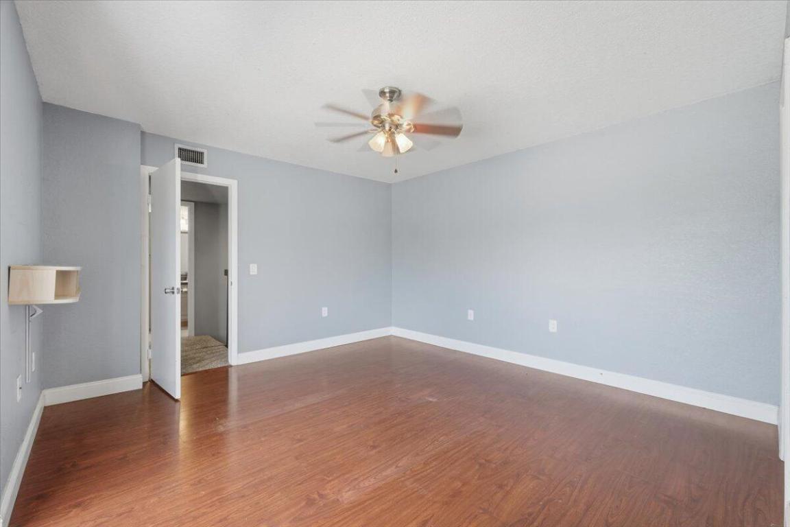 VILLAGE OF SANDALWOOD LAKES 1 - Residential