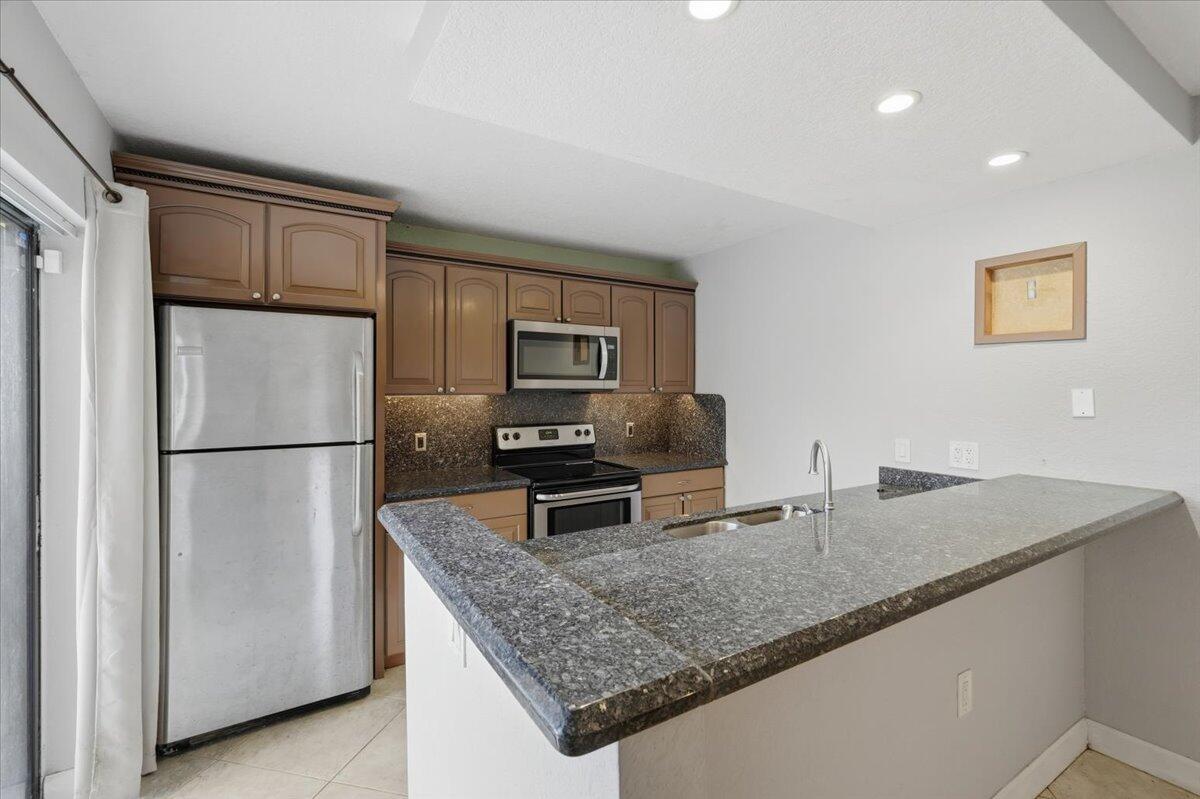 VILLAGE OF SANDALWOOD LAK - Residential