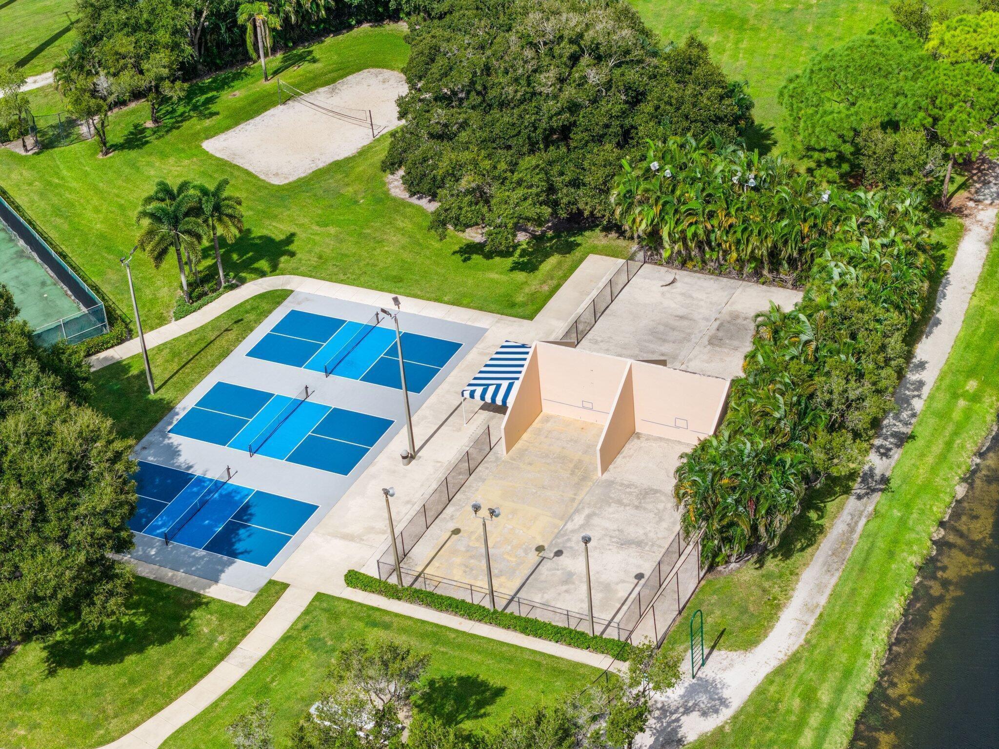 VILLAGE OF SANDALWOOD LAK - Residential