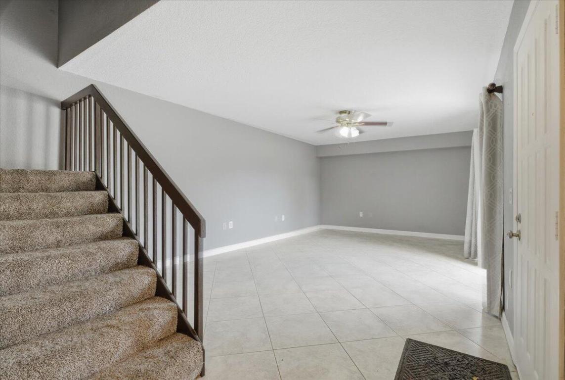 VILLAGE OF SANDALWOOD LAKES 1 - Residential