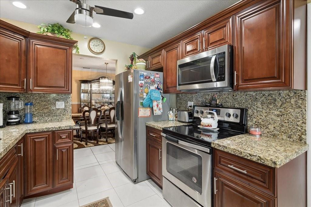 OAKLAND ESTATES 4TH SEC - Residential