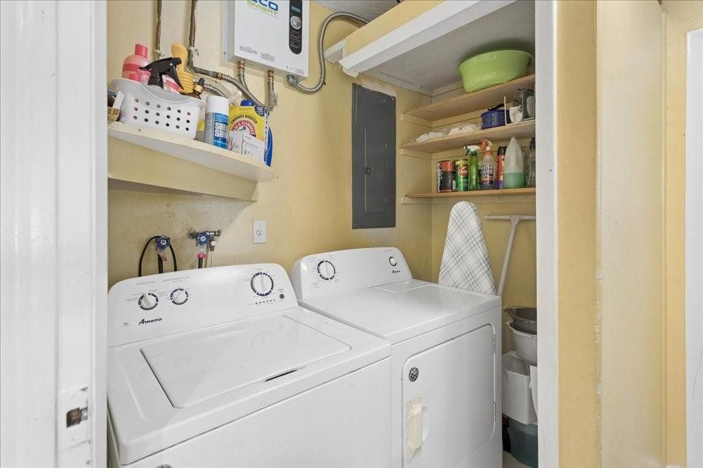 OAKLAND ESTATES 4TH SEC - Residential