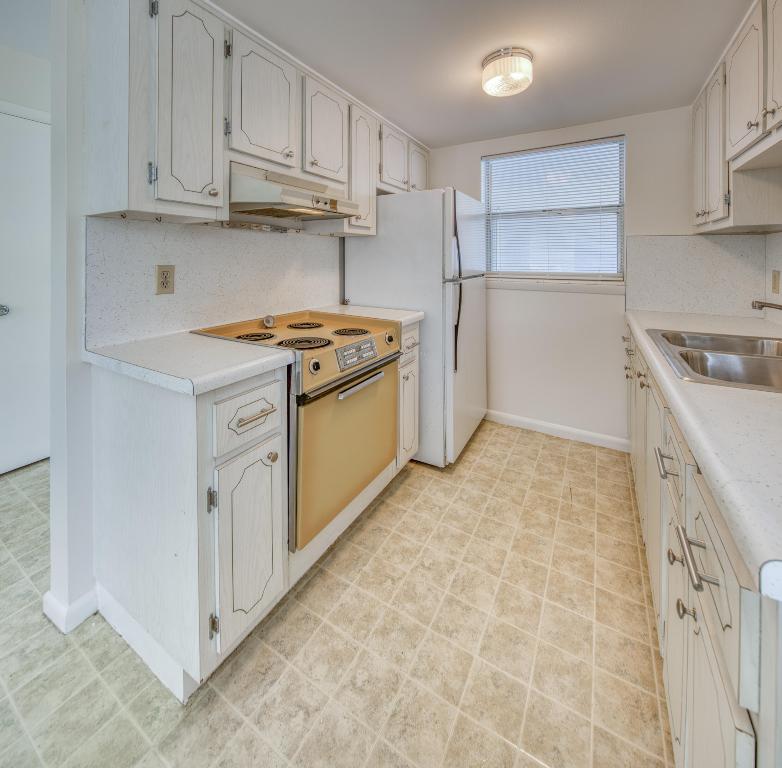 CLAIRHOUSE CONDO - Residential