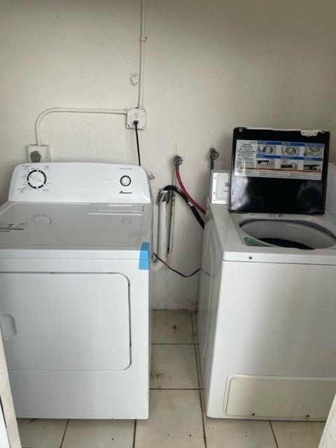 Town Of Modelo Dania B-49 - Residential Lease