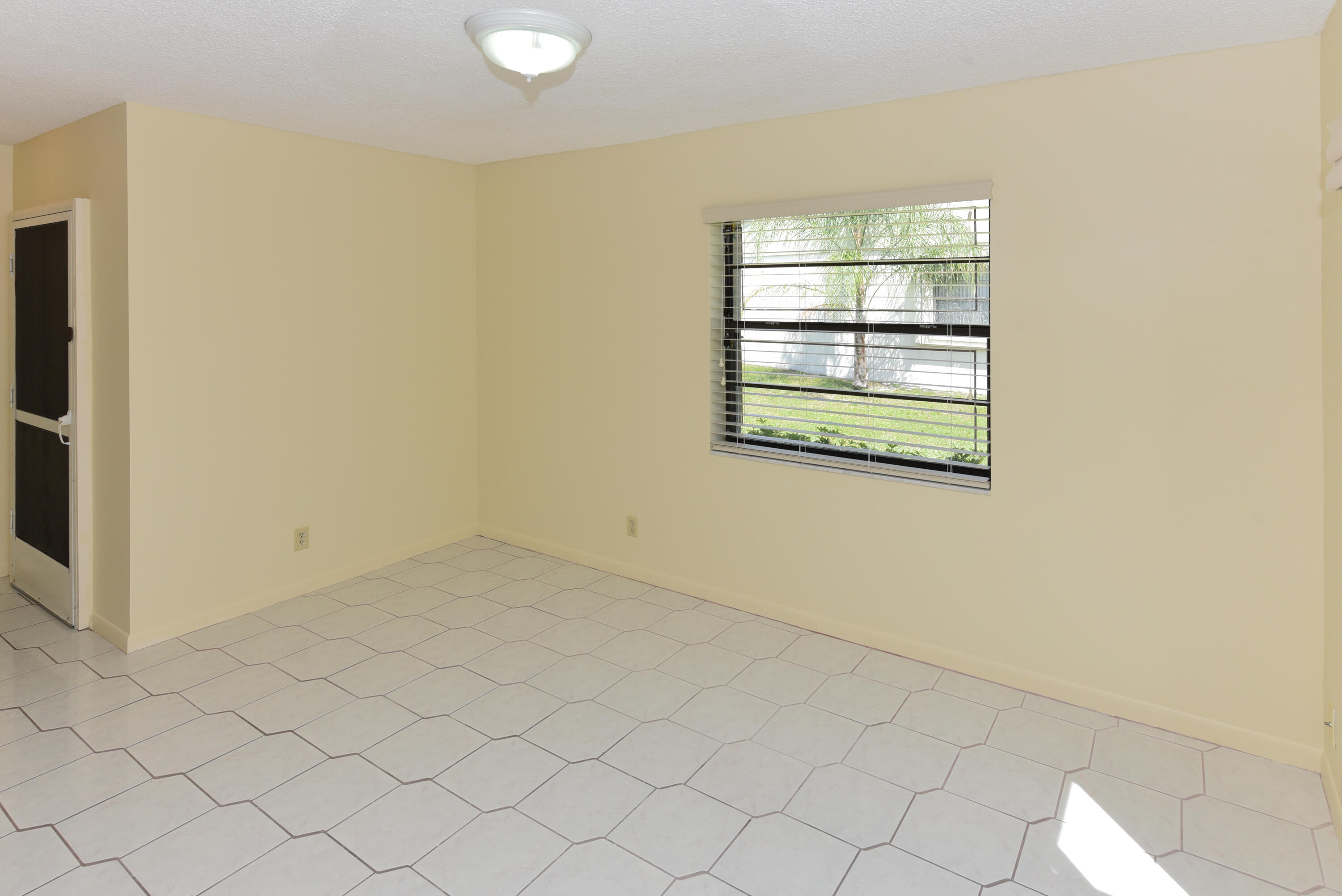 OAKWOOD II - Residential