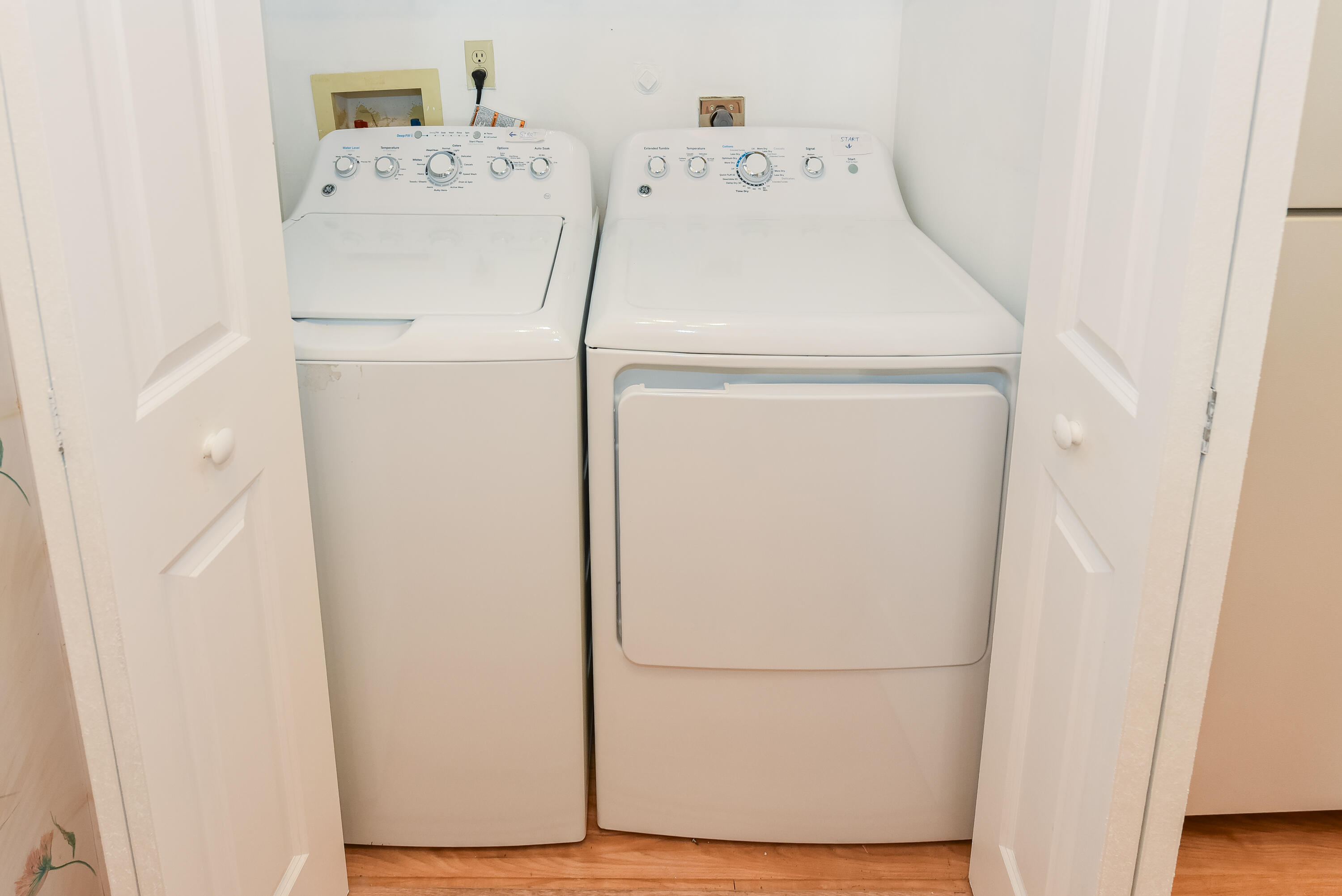 OAKWOOD II - Residential