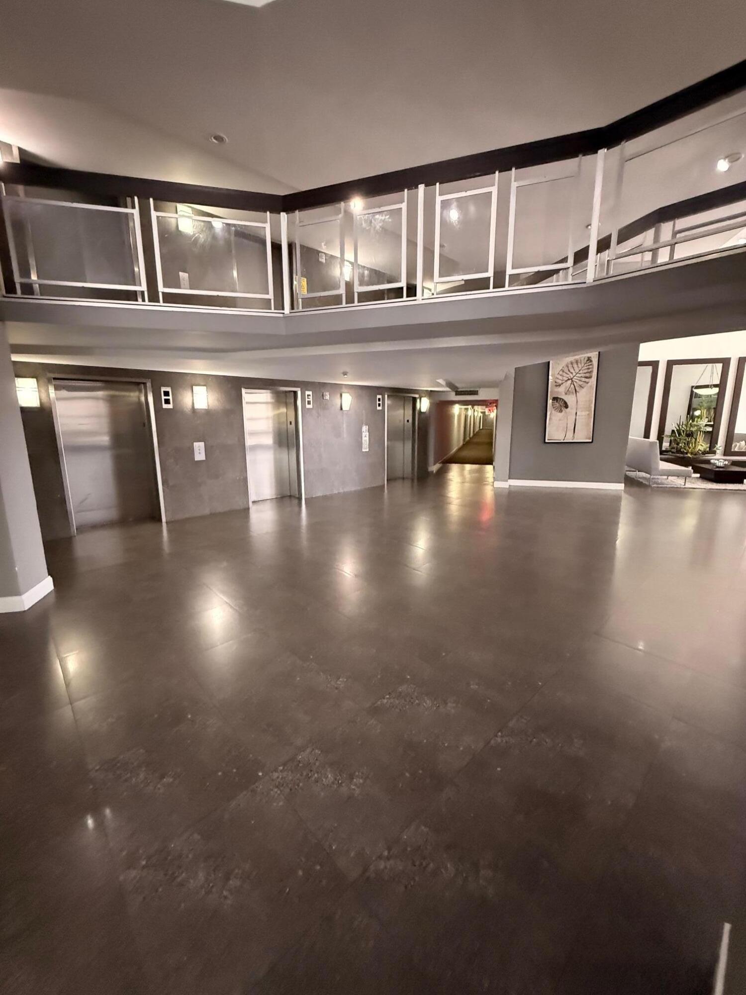 200 Leslie Drive 924