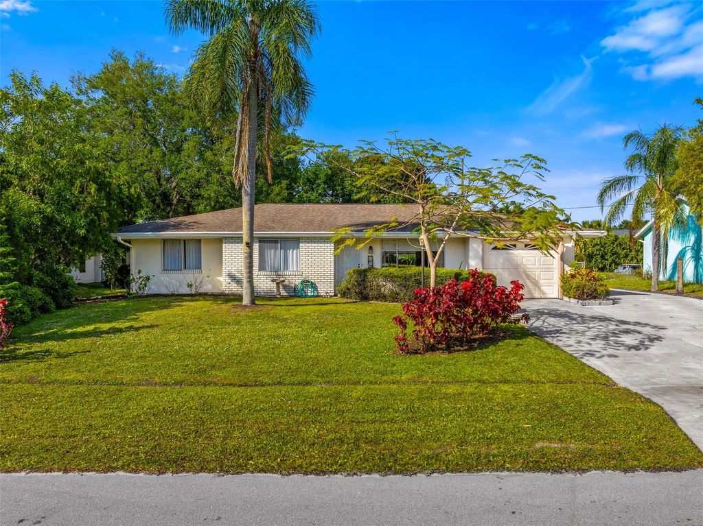 Photo of 1165 SE Stewart Road, Port Saint Lucie, FL 34952 (MLS # F10494283)