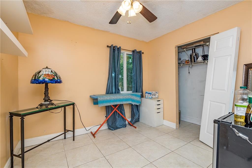 NORTH LAUDERDALE ESTATES - Residential