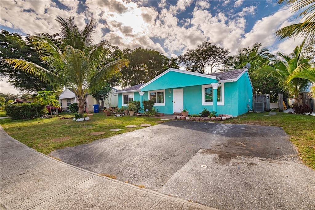 NORTH LAUDERDALE ESTATES - Residential