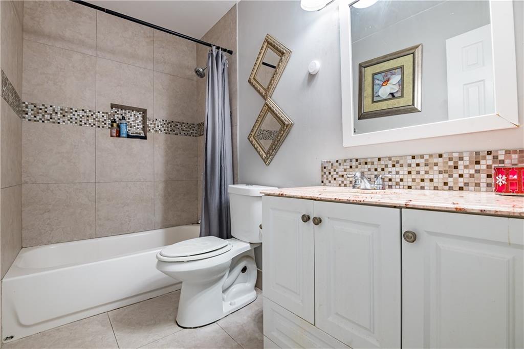 NORTH LAUDERDALE ESTATES - Residential