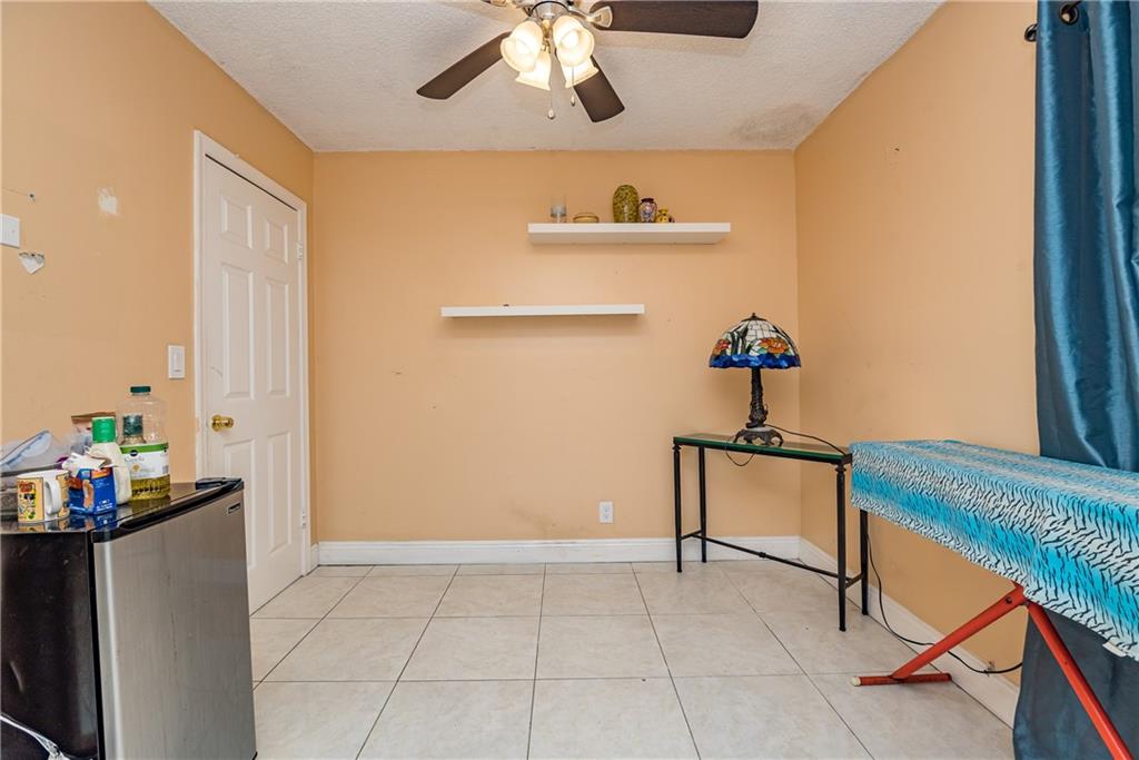 NORTH LAUDERDALE ESTATES - Residential