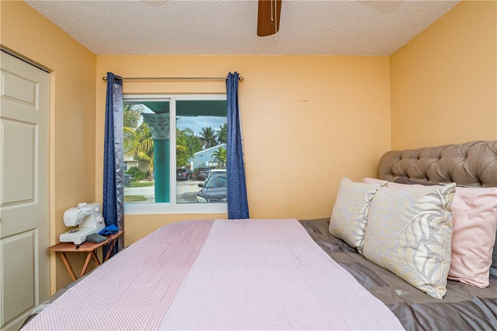 NORTH LAUDERDALE ESTATES - Residential