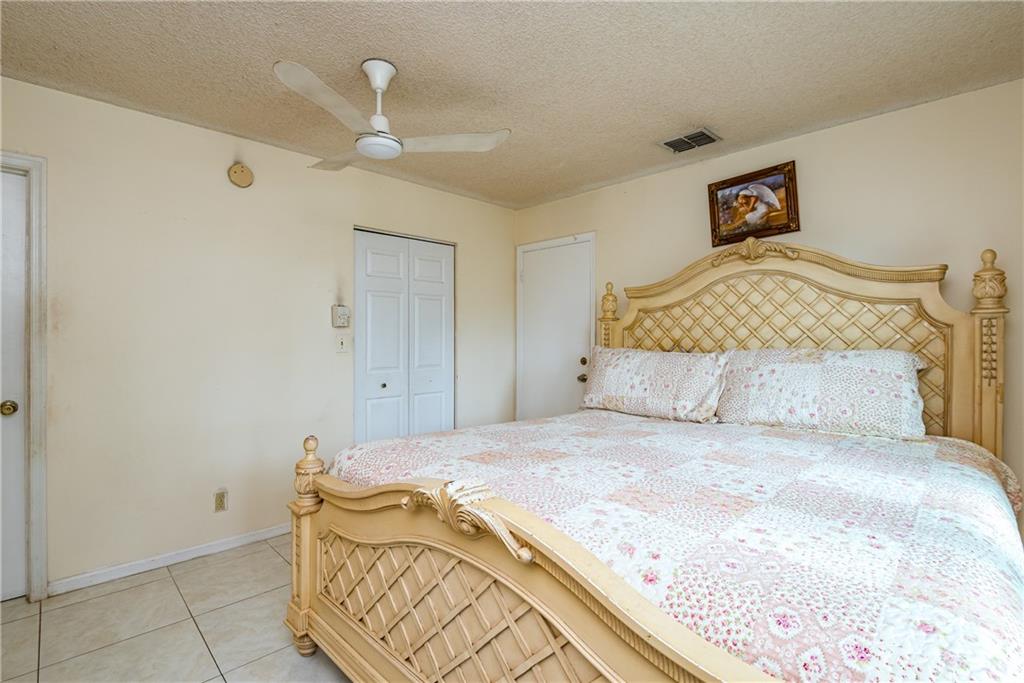 NORTH LAUDERDALE ESTATES - Residential