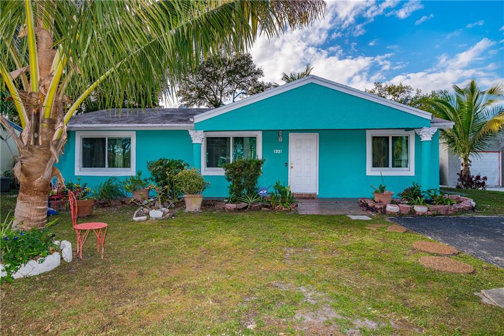 NORTH LAUDERDALE ESTATES - Residential