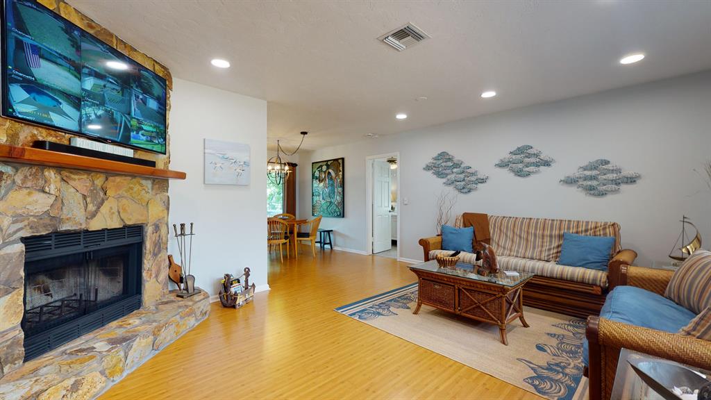 RUSTIC HILLS - Residential