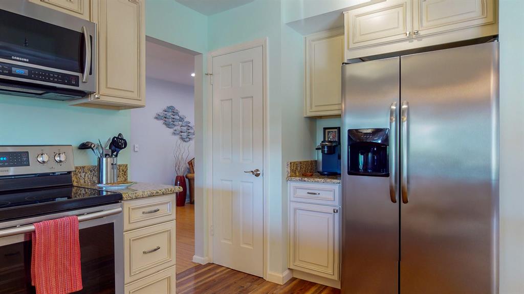 RUSTIC HILLS - Residential