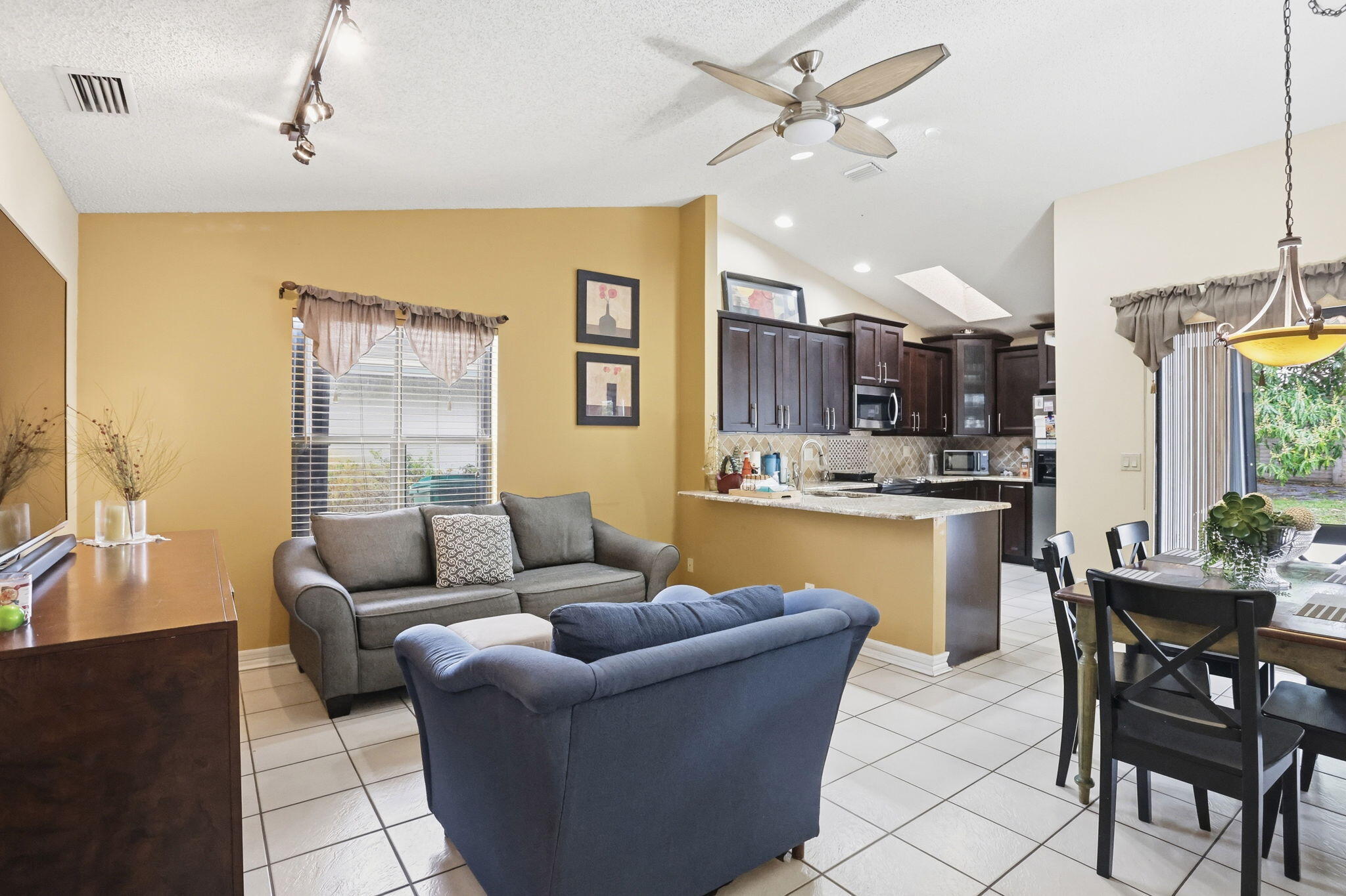 BEACHWOOD HEIGHTS - Residential