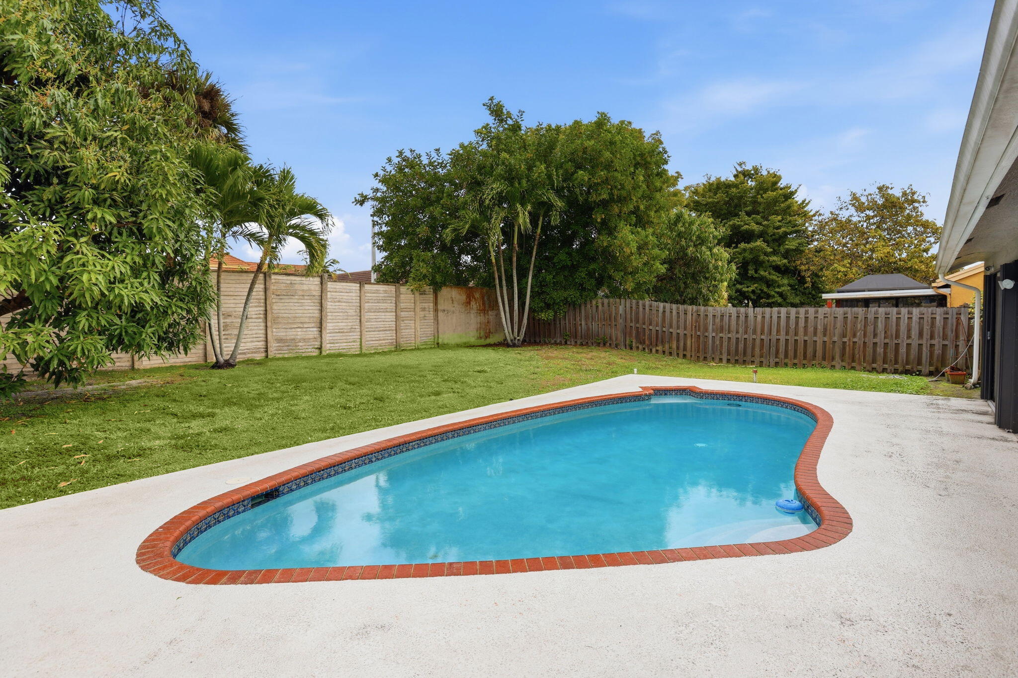 BEACHWOOD HEIGHTS - Residential