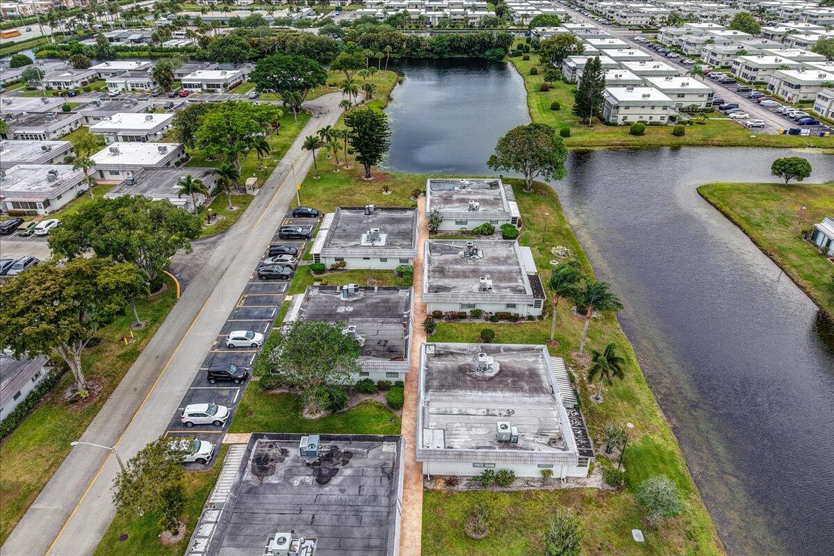 KINGS POINT VALENCIA CONDOS - Residential