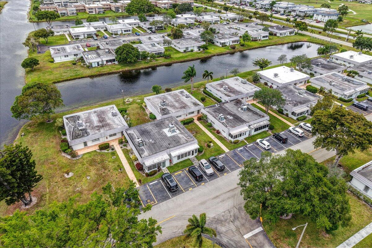 KINGS POINT VALENCIA CONDOS - Residential