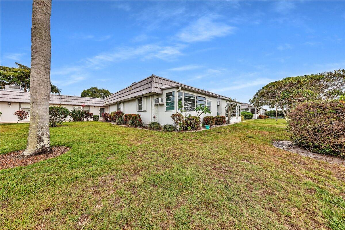 150 Valencia Boulevard G