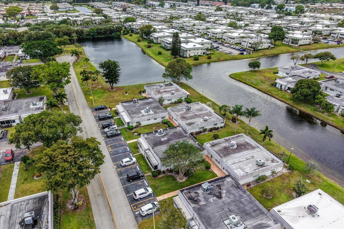 KINGS POINT VALENCIA CONDOS - Residential
