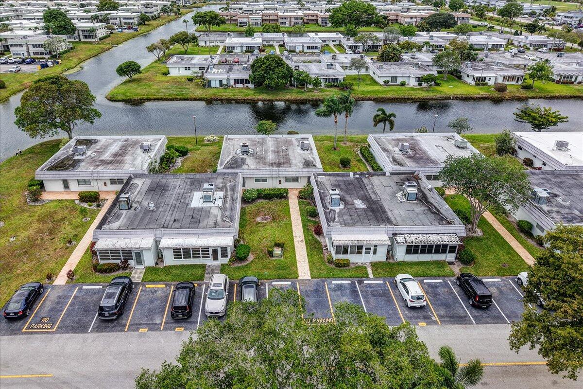 KINGS POINT VALENCIA CONDOS - Residential