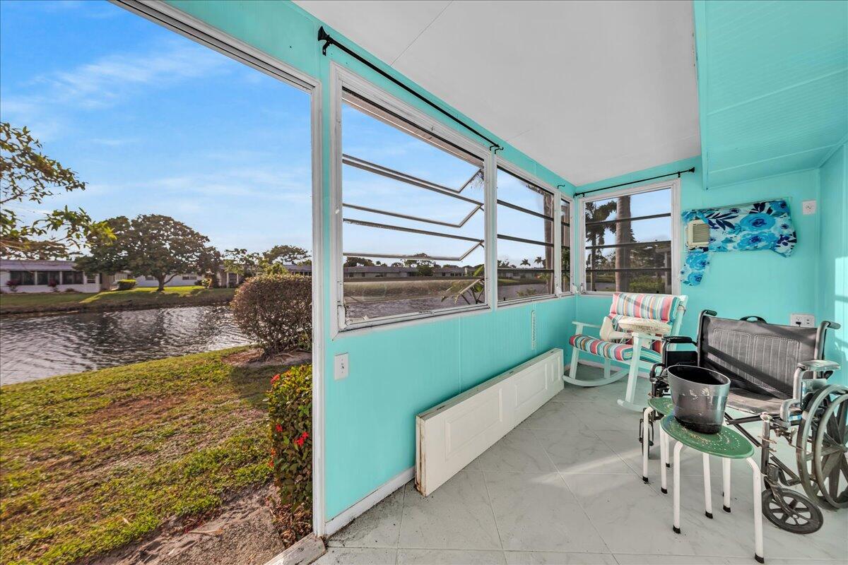 KINGS POINT VALENCIA CONDOS - Residential