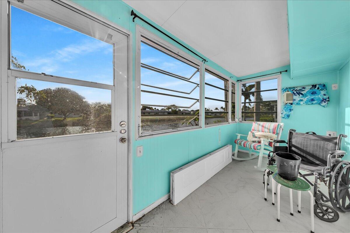 KINGS POINT VALENCIA CONDOS - Residential