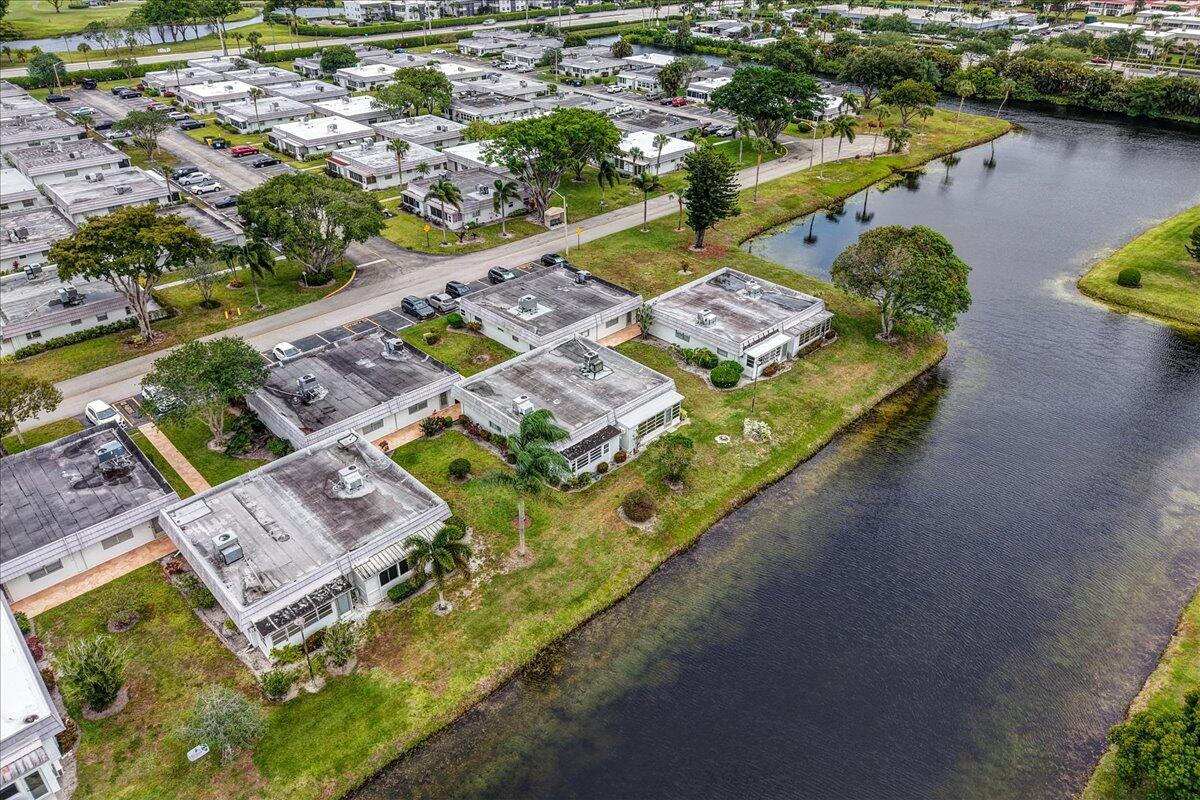 KINGS POINT VALENCIA CONDOS - Residential