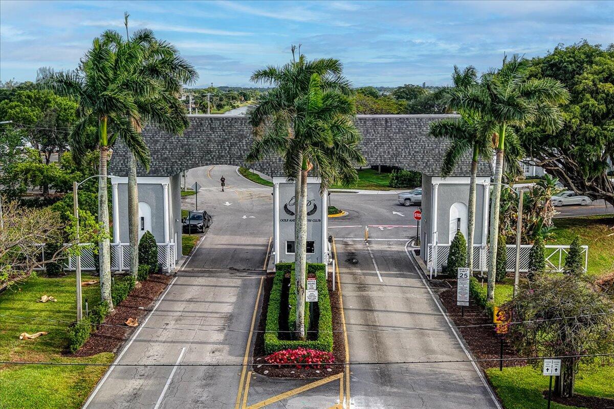 KINGS POINT VALENCIA CONDOS - Residential