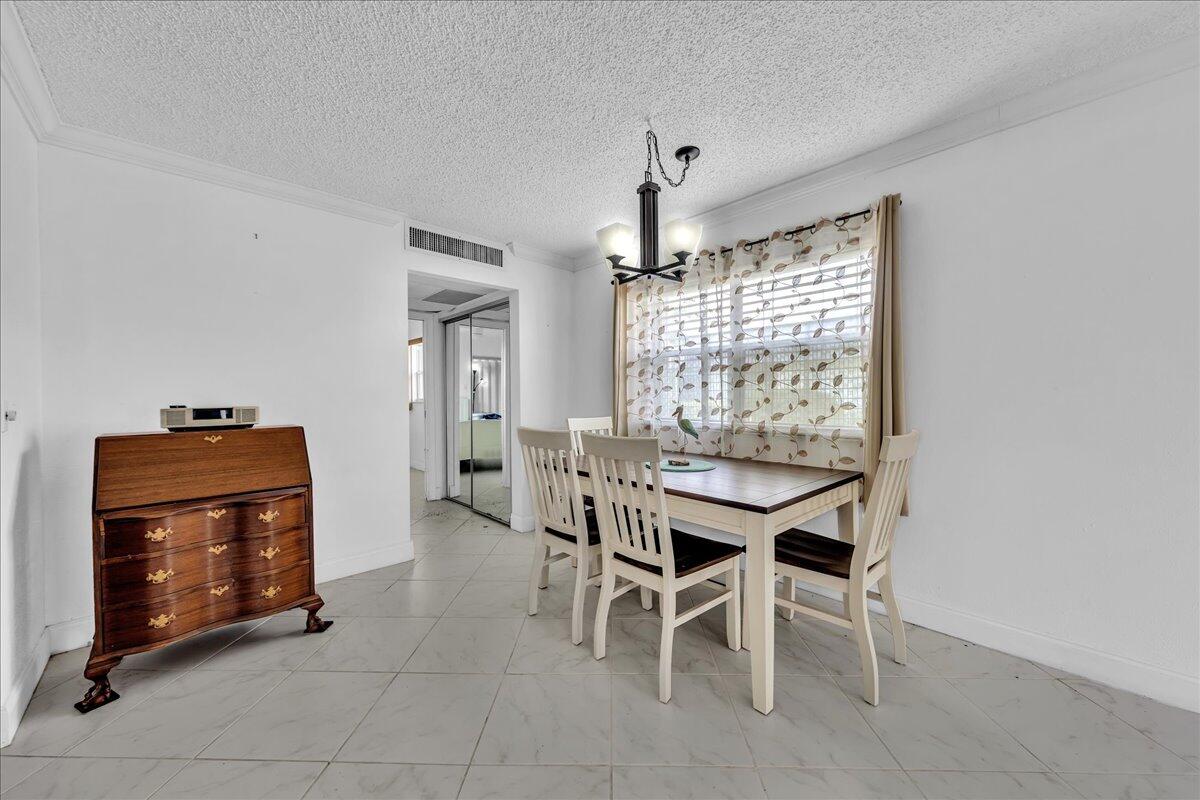 KINGS POINT VALENCIA CONDOS - Residential