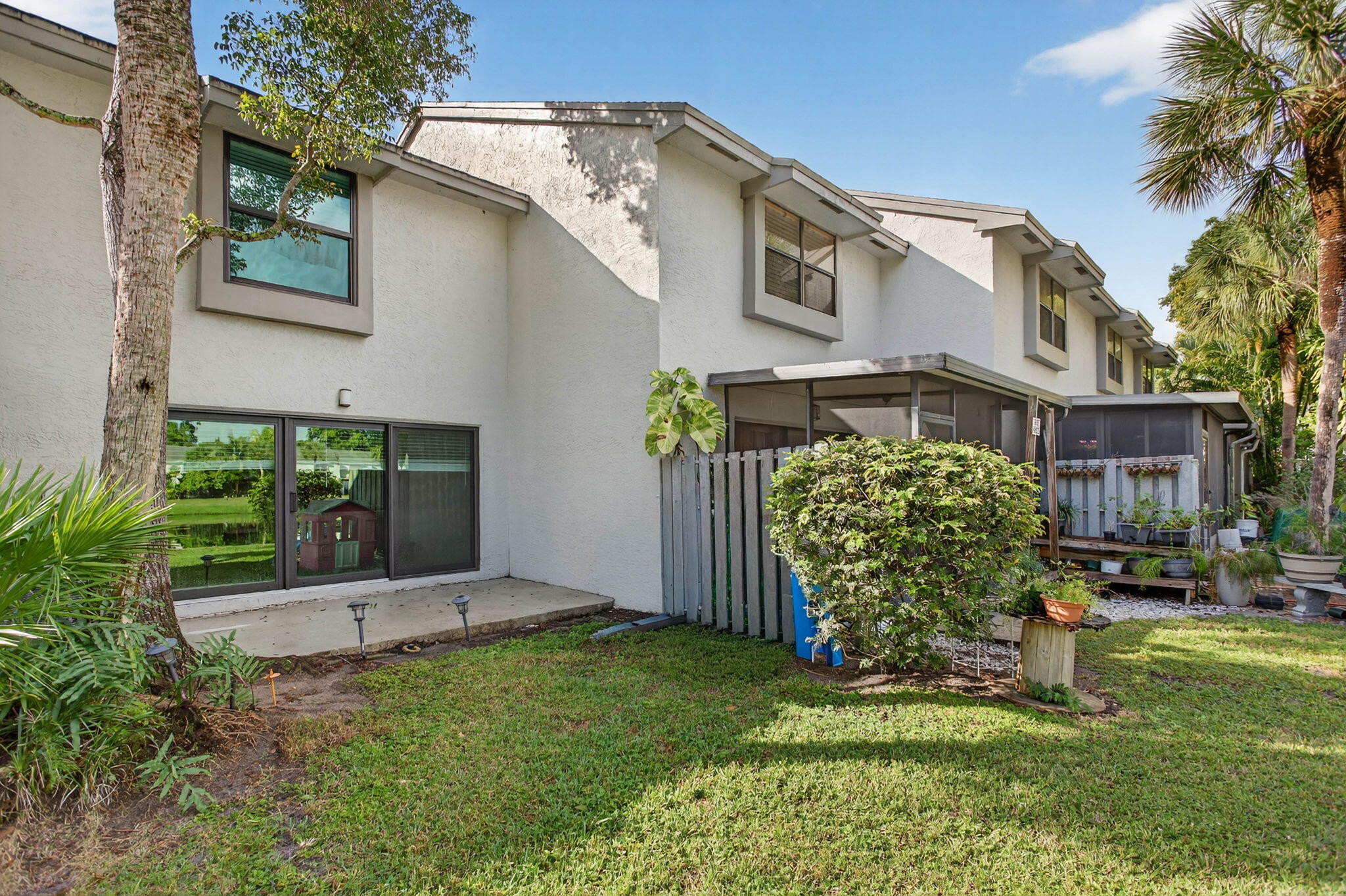 GOLDEN RAINTREE IV-B CONDO - Residential