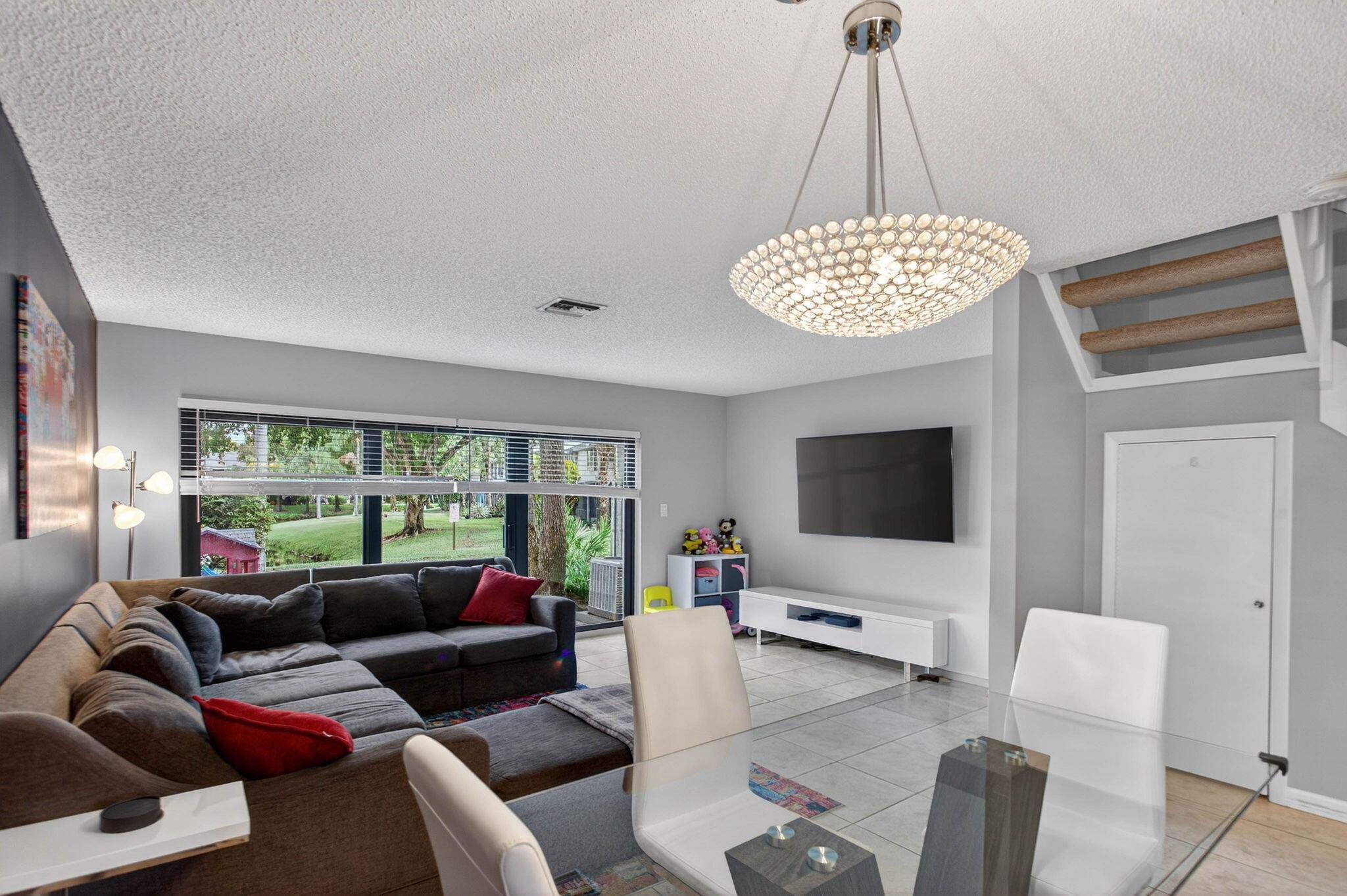 GOLDEN RAINTREE IV-B COND - Residential