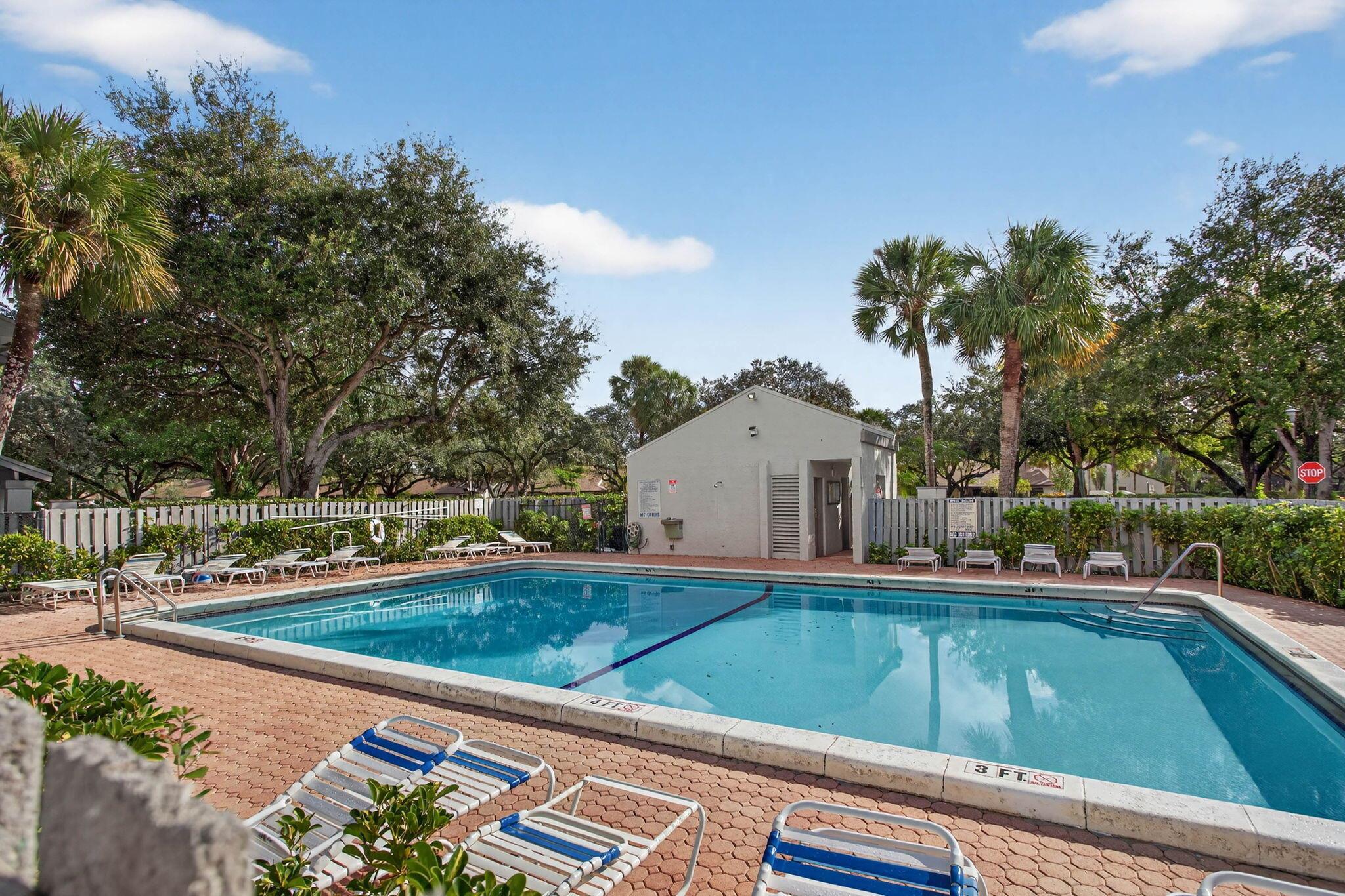 GOLDEN RAINTREE IV-B COND - Residential