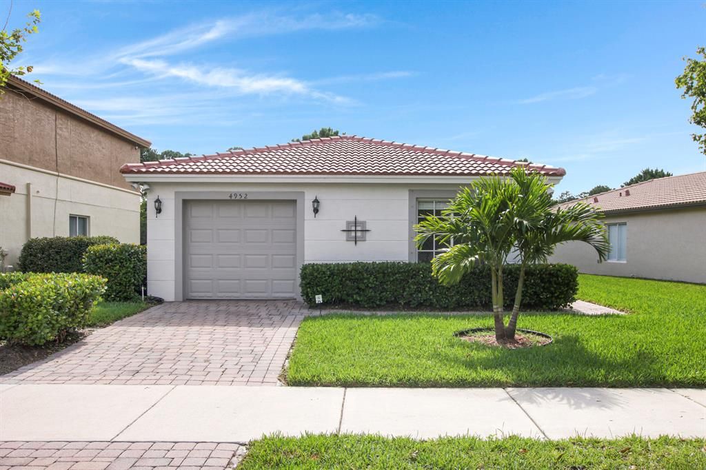 Photo of 4952 SE Duval Drive Dr, Stuart, FL 34997 (MLS # R10806668)