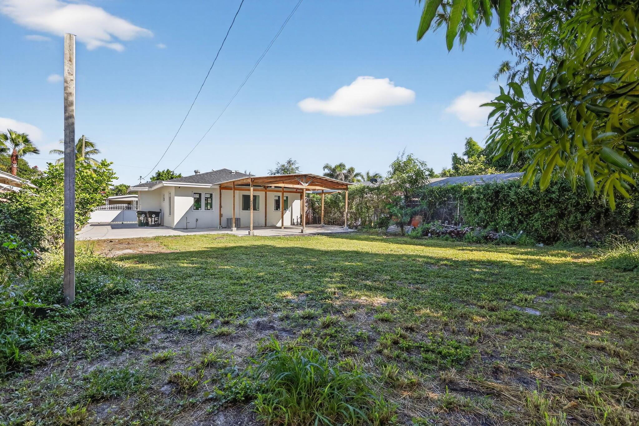 LAKE WORTH TOWN OF - Residential