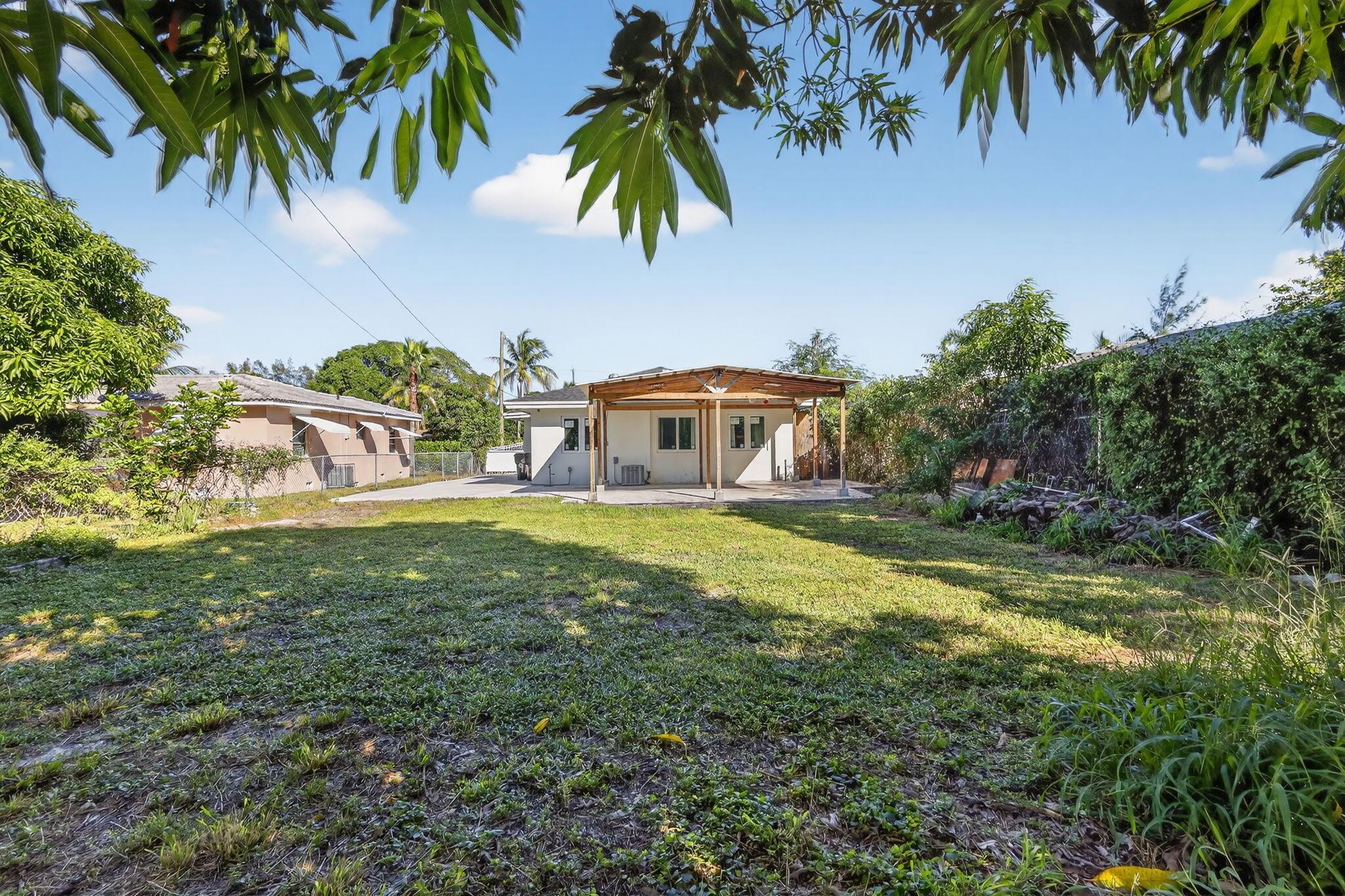 LAKE WORTH TOWN OF - Residential