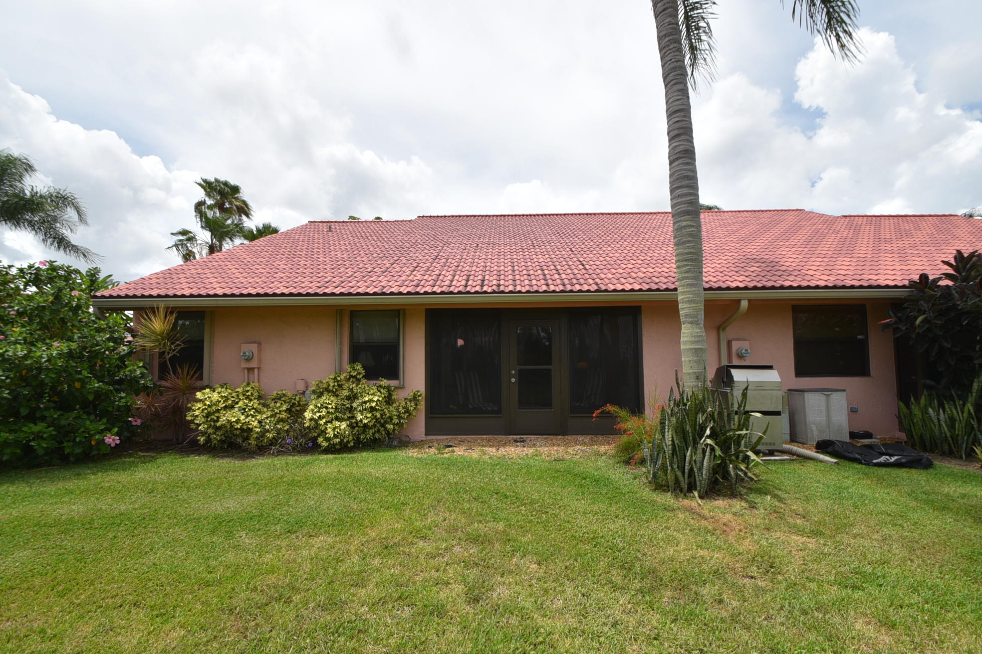 LEXINGTON CLUB 2 - Residential