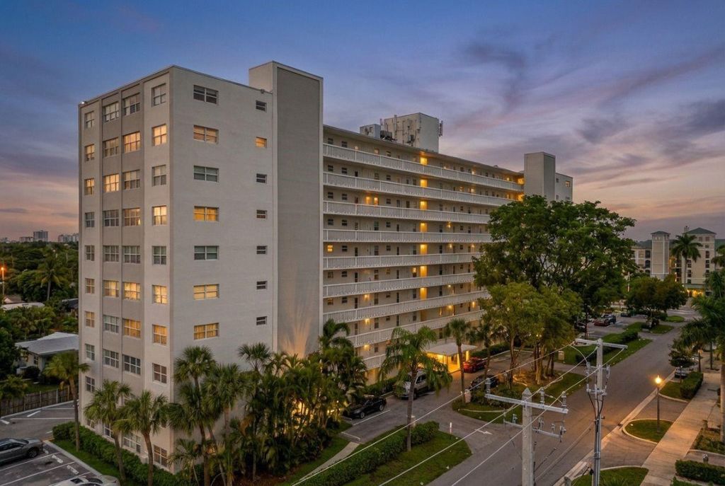 Photo of 2555 NE 11th Street #708, Fort Lauderdale, FL 33304 (MLS # F10539033)