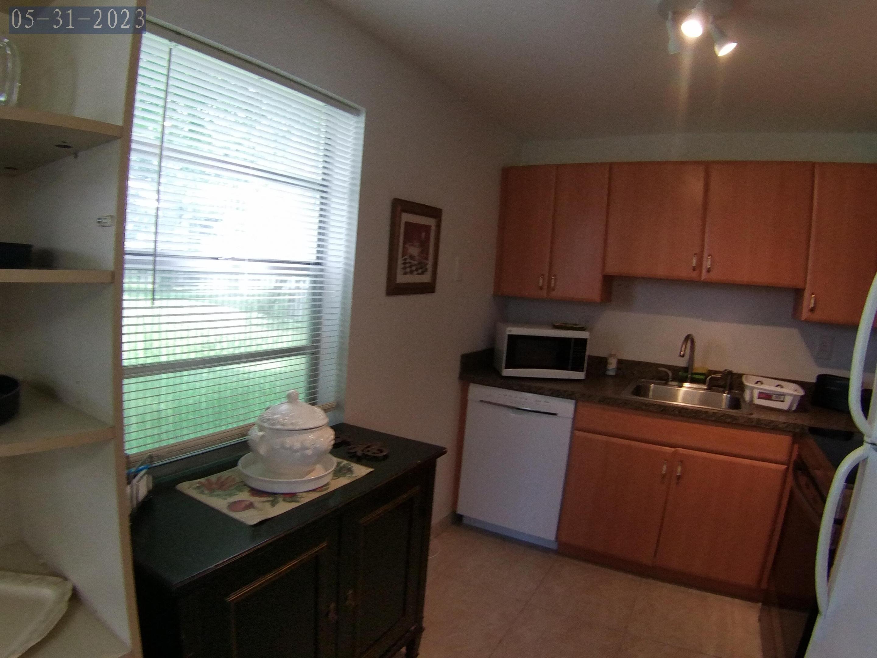 KINGS POINT FLANDERS CONDOS - Residential
