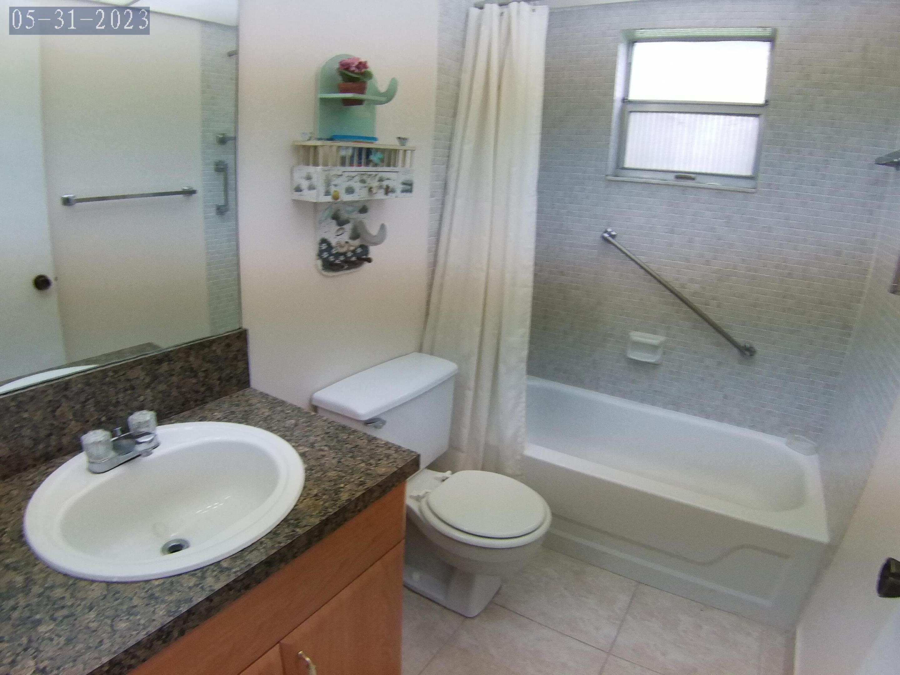 KINGS POINT FLANDERS CONDOS - Residential