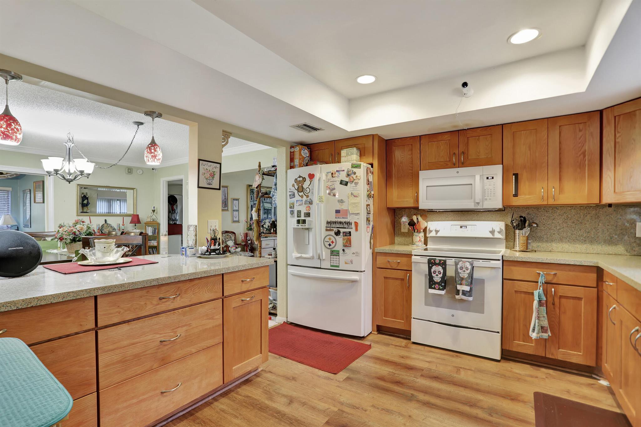 MEADOWS OF CRYSTAL LAKE - Residential