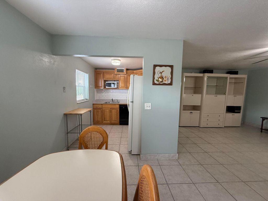 Photo of 337 Saxony H, Delray Beach, FL 33446 (MLS # R11125428)