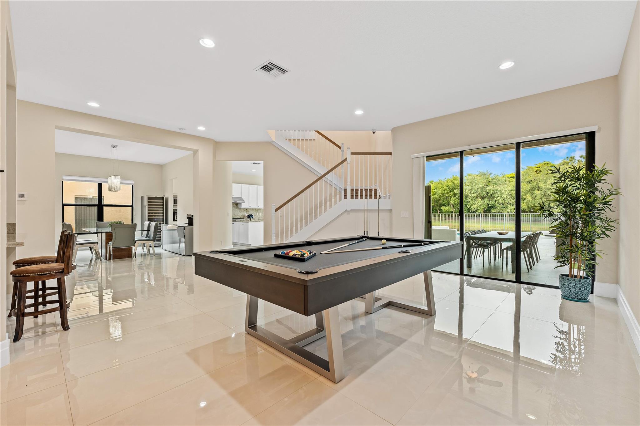 9571 Eden Roc Ct