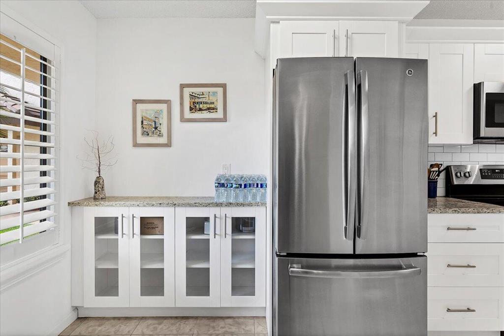 LAKESIDE CONDO 5 OF BANYAN SPRINGS - Residential