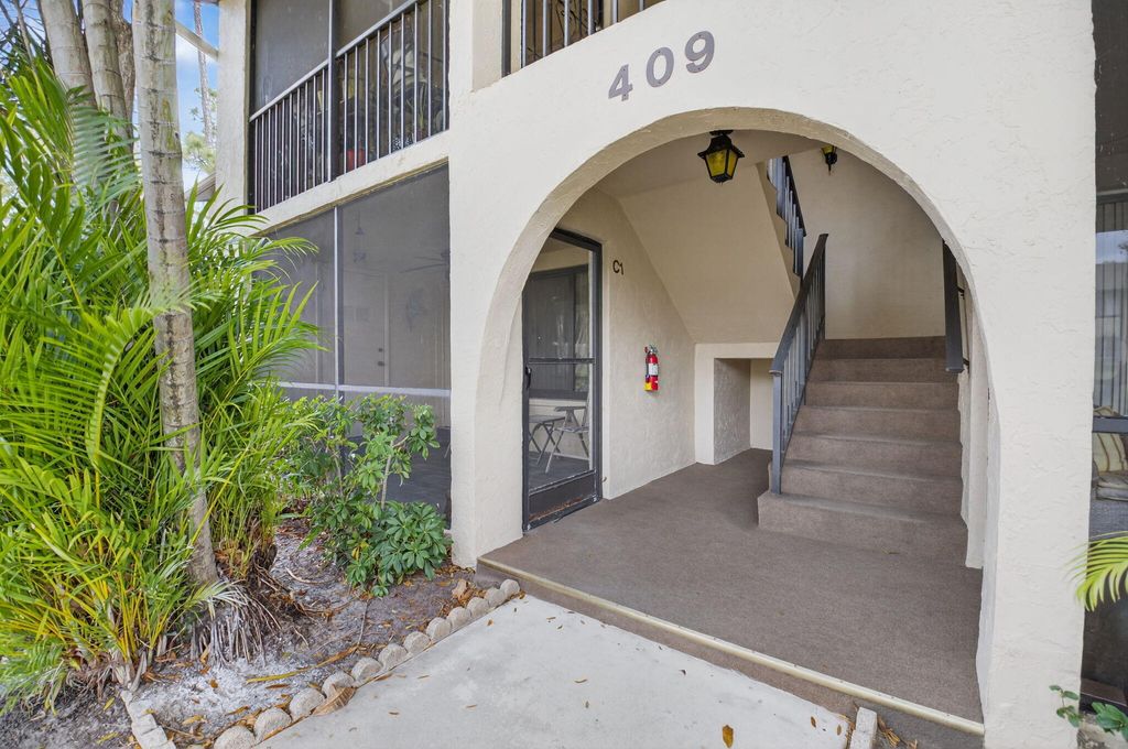 Photo of 409 Pine Glen Lane #C-1, Greenacres, FL 33463 (MLS # R11167320)