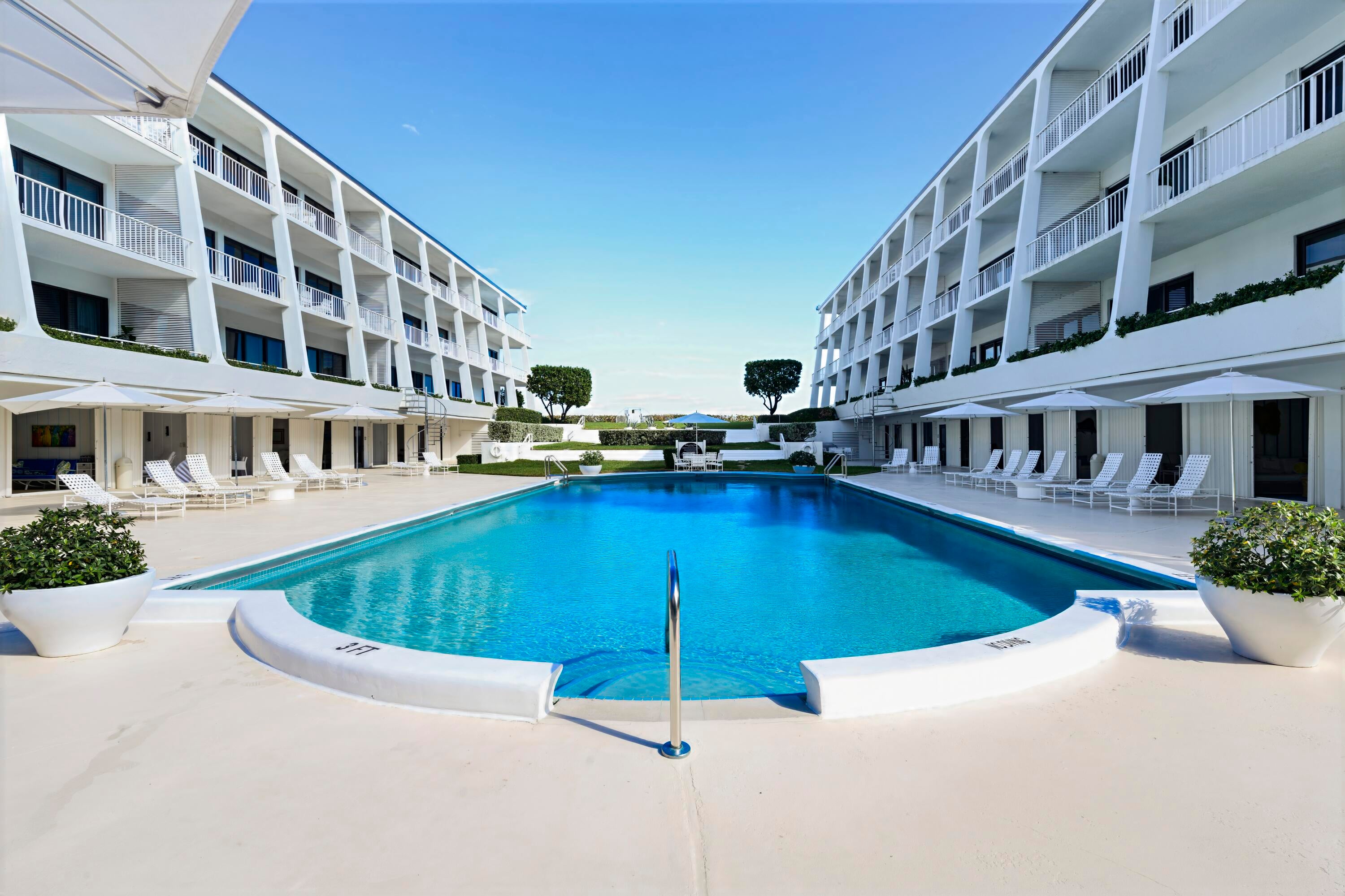 2275 S Ocean Boulevard 201n