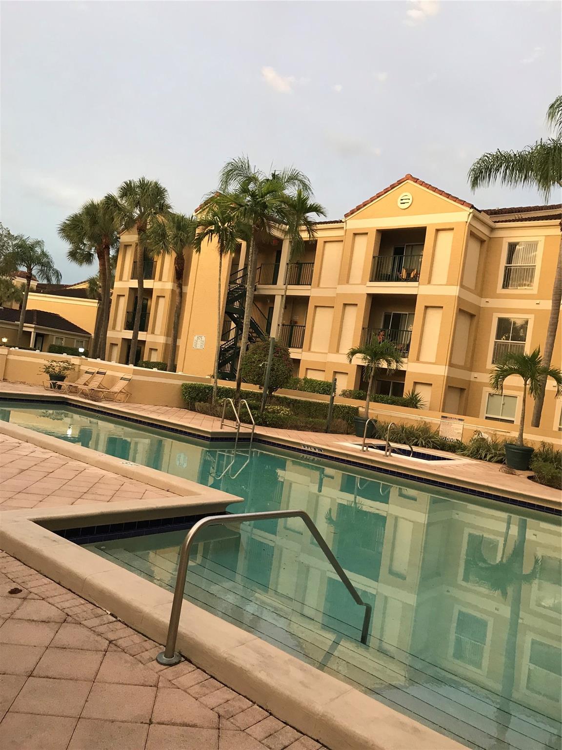 Savannah at Riverside - Residential